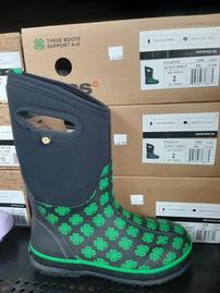 Youth Bogs 4-H Theme - You choose size - and sack of premium show feed
